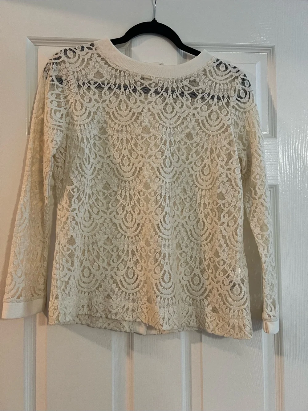 Banana Republic Cream Lace Long-Sleeve Blouse